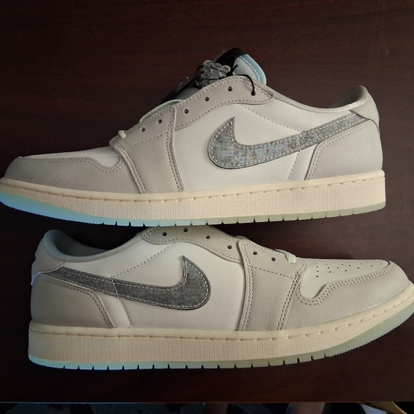 New Jordan 1 Retro Low OG Size 13 Year Of The Snake 2025 HF3144-100 New Year - Picture 2 of 11